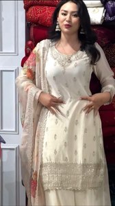 Collection de salwar pour femmes en trois pièces, vêtements de fête de designer, Diwali Holi, avec un col attrayant en modal - Product Image 2