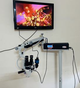 Microscope d'opération ORL portable pour la chirurgie de l'oreille tube de tirage binoculaire avec LED de focalisation du pied motorisé et source de lumière halogène - Product Image 1