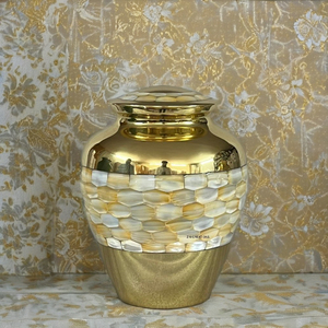Urnas de Cremación de Nácar Premium para Cenizas Humanas, Urna de Latón con Incrustaciones de Nácar, Urnas de Cenizas de Latón Hechas a Mano de la India - Product Image 1