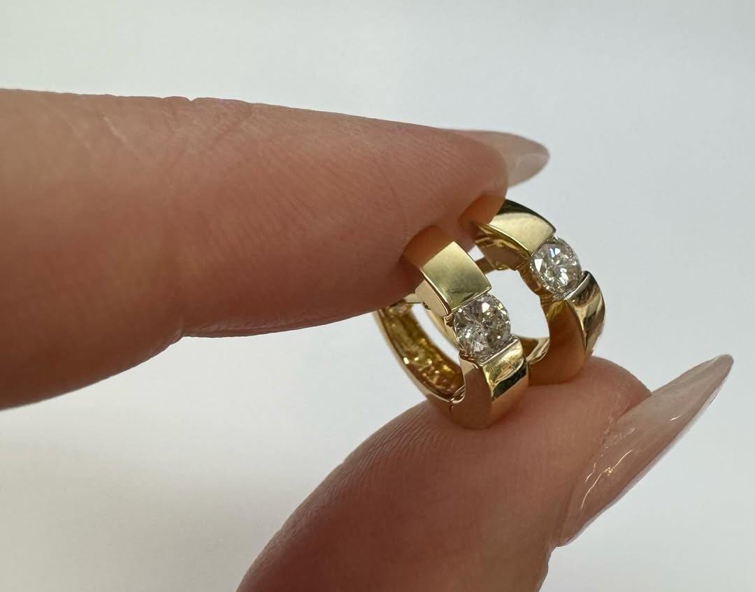 Oro macizo de 14K