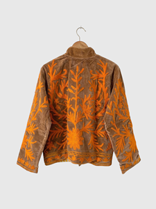 Veste en velours à col mandarin brodée à la main avec des motifs floraux, manches longues, taille plus, style blouson, vêtement d'automne pour femmes adultes - Product Image 4