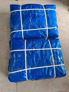 Bâche en PVC sur mesure très demandée pour rideaux de camion et couvertures de hangar de stockage, disponible à prix abordable - Product Image 4