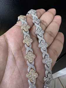 Pulsera de Plata 925 Chapada en Oro con Trébol y Moissanita, Regalo para Mujer, Mamá, Aniversario - Product Image 5