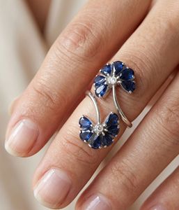 Bague classique en saphir bleu et diamant avec serti à griffes en argent sterling 92,5 pour enfants - Product Image 2