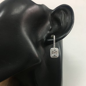 Pendientes de Plata de Ley 925 con Baño de Rodio y Diamantes Naturales Tallados, Diseño Halo, Tipo Huggie, 1.57 Ct, Joyería Moderna para Bodas y Fiestas - Product Image 4