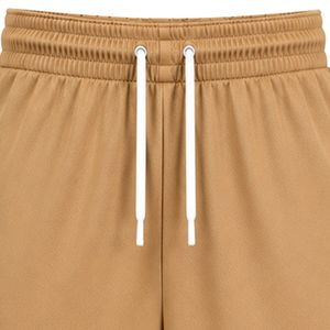 Shorts de basketball personnalisés pour hommes, couleur camel, avec empiècements latéraux géométriques blancs, en maille respirante, pour l'entraînement sportif et la gym - Product Image 5