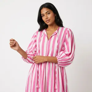 Robe longue ample à col montant en coton tissé imprimé floral dessiné à la main, manches longues, style bohème avec pompons, décontractée pour l'été et le quotidien - Product Image 4