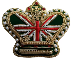 Venta al por mayor de insignias de seguridad vintage de moda hechas a mano con logotipo bordado personalizado y alambre de latón para prendas de vestir. - Product Image 3