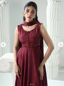 SADIA AUN HUTE COUTURE Élégant Saree en Coton Bordeaux Longueur Ras du Sol Robe de Mariage Traditionnelle Vêtements pour Femmes Style Inde Pakistan - Product Image 2