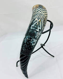 Jarra Vikinga de Cuerno Natural Tallada con Grabado de Dragón, Estilo Náutico, para Regalo de Navidad - Product Image 3