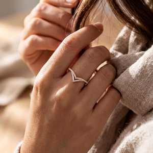 Bague Chevron en Diamant de Laboratoire en Forme de V, 0,174 CT, Coupe Ronde Rose, Or Massif 10K 14K 18K, Couleur Or Rose, E VVS, Bague de Mariage Empilable - Product Image 6