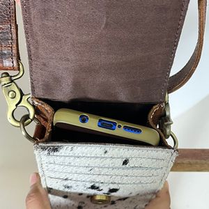 Newest Hair on Tooled Leather Phone Bag Western Genuine Leather Cell Phone Crossbody Bag Credit Card Holder Cowhide Floral Purse - Product Image 6