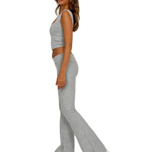 Ensemble de sport décontracté deux pièces pour femme : débardeur respirant à dos en U et pantalon évasé taille haute, séchage rapide, léger, idéal pour le yoga et la gym - Product Image 4