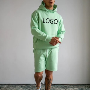 Ensemble de survêtement unisexe personnalisé de haute qualité pour l'hiver, avec sweat à capuche et short de jogging en polaire, idéal pour l'entraînement et le streetwear - Product Image 2