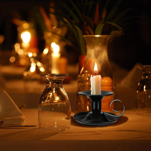 ชุดเชิงเทียนเหล็กทรงเรียว 4 ชิ้น สีดำ ดีไซน์วงแหวนเรียบง่าย ทำด้วยมือ ทนทาน เหมาะสำหรับคริสต์มาส งานแต่งงาน และงานเลี้ยงใต้แสงเทียน - Product Image 2