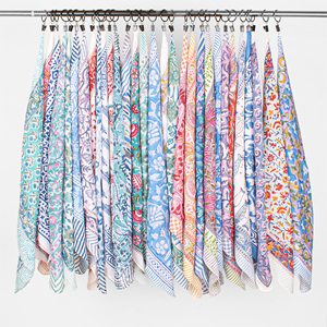 Pañuelo Cuadrado de Algodón Premium con Estampado de Bloques de Color Vibrantes, Accesorio de Pelo y Muñequera de Moda - Product Image 6