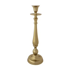 Paire de chandeliers en métal doré poli, présentant des colonnes tournées élégantes sur des socles ronds à plusieurs niveaux, pour la décoration. - Product Image 3