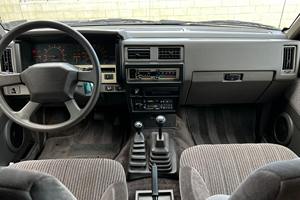 Nissan Pathfinder S-E V-6 4x4 de 1989 - Product Image 5