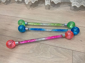 Jouets classiques sensoriels de bâton en plastique coloré pour l'activité amusante remplie d'eau d'enfants pour des parties - Product Image 4