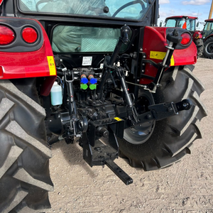 รถแทรกเตอร์ Case IH สีแดง ขับเคลื่อน 4 ล้อ พร้อมที่ตักด้านหน้า สำหรับงานเกษตรขนาดเล็ก ให้ผลผลิตสูง - Product Image 4