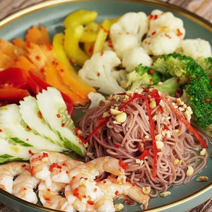 Vermicelles de riz brun de haute qualité, à bon prix, d'origine vietnamienne, sans gluten, propres, adaptés aux soupes et aux sautés. - Product Image 1