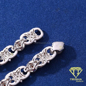 Bracelet floral tendance avec maillons effet pierre scintillante et formes de pétales colorées pour les distributeurs et les acheteurs d'accessoires - Product Image 3