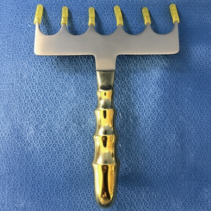 Retractor Abdominal Yancoskie, 6 Puntas Afiladas, 6'' de Ancho x 8'' de Largo, Garantía de 30 Días - Product Image 1