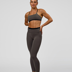 Soutien-gorge de sport gris pour femme avec bordure noire et fines bretelles pour le yoga et l'entraînement physique - Product Image 3