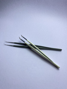 Pinzas de Precisión para Pestañas, de Acero Inoxidable, con Punta Puntiaguda, Herramienta de Belleza Antiestática - Product Image 1