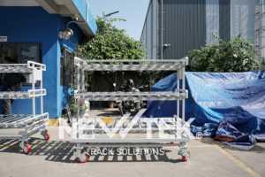 Chariot à roulettes NEWTEK à 3 niveaux en acier avec roulettes à frein pour la manutention industrielle en usine et en entrepôt - Product Image 5