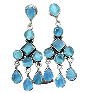 ARTSJEWELS ต่างหูห้อยทรงลูกแพร์ทำมือจากทองเหลืองชุบเงินออกซิไดซ์ |   ต่างหูจุมก้าสไตล์โบฮีเมียนอินเดียแบบวินเทจ |   ของขวัญประจำชาติ - Product Image 1