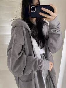 Sudadera con capucha para mujer, 400G, corte ajustado, hombros caídos, manga corta, capucha desmontable, cremallera regular, tejido sólido lavado, transpirable, de invierno - Product Image 4