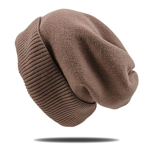 Bonnet en tricot personnalisé avec logo pour homme et femme – Vente en gros de bonnets d'hiver tendance - Product Image 5