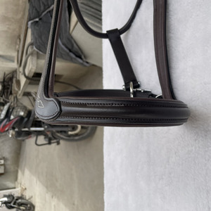 Halter de caballo de cuero de vaca anatómico hecho a mano de alta calidad LH242501 latón macizo con pulido de níquel estilo occidental e inglés - Product Image 2