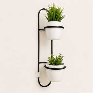 Support mural moderne pour plantes avec deux pots blancs, structure en métal noir, design minimaliste pour plantes vertes d'intérieur - Product Image 4