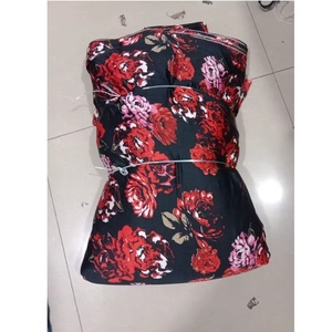 Tela de Satén Estampada Ecológica, Material Sostenible para Moda, Hogar y Manualidades, Disponible a Buen Precio - Product Image 1