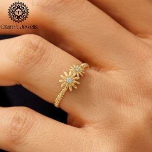 ชาร์ม_จิวเวลส์แหวนมอสซาไนต์รูปดอกไม้ชุบทอง 18K สำหรับผู้หญิง สวมใส่ได้ทุกวัน - Product Image 5