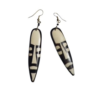 Pendientes de cuerno tradicionales, accesorios naturales hechos a mano, joyería de moda étnica, diseño ligero para mujeres, ocasiones especiales - Product Image 4