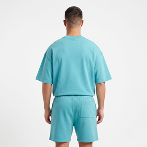 Ensemble deux pièces personnalisable pour homme, t-shirt à manches courtes et short de couleur unie, vêtements d'été respirants avec design personnalisé - Product Image 3