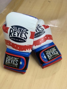 Gants de boxe Cleto Reyes, design drapeau américain, fermeture à lacets en cuir, respirants, équipement d'entraînement pour adultes - Product Image 1