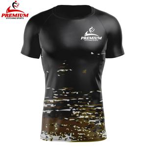 เสื้อแรชการ์ดแขนยาวผู้ชาย OEM ผลิตตามสั่ง ระบายอากาศได้ดี เป็นมิตรกับสิ่งแวดล้อม ป้องกันแบคทีเรีย แห้งเร็ว ป้องกันรังสียูวี UPF50 ผ้ายืดสแปนเด็กซ์/โพลีเอสเตอร์ สำหรับเล่นเซิร์ฟ - Product Image 2