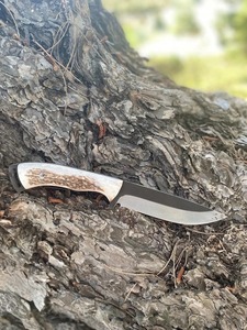 Couteau de chasse à lame fixe à pointe tombante avec manche en bois de cerf et étui en cuir, lame en acier inoxydable, pour usage extérieur - Product Image 4