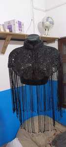 Poncho de soirée de luxe en nylon fin et respirant, orné de franges perlées à la main, d'inspiration vintage - Product Image 4