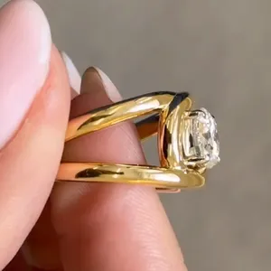 Anillo de Compromiso con Diamante Cultivado en Laboratorio IGI de 2.00Ct, Corte Redondo, E VS1, Oro Amarillo Sólido de 14K - Product Image 3