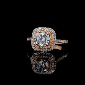 Anillo de Compromiso con Halo de Diamantes Cultivados en Laboratorio de 1 Quilate |   Oro Sólido de 14K |   Certificado por IGI - Product Image 2