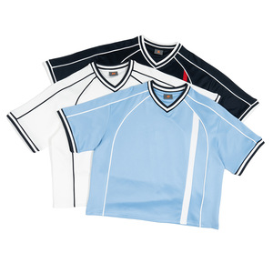 Camiseta de Fútbol Blanca con Cuello en V y Manga Corta, Franja Roja, Poliéster que Absorbe la Humedad, Nombre del Equipo Impreso Personalizado, Unisex, Deportiva para Adultos - Product Image 3