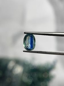 Kyanite naturelle bio-couleur, pierre précieuse ovale facettée d'Afrique pour la fabrication de bijoux, bleue - Product Image 1