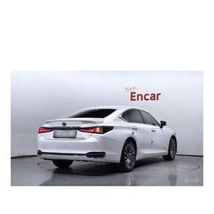 Lexus ES Luxury Plus 2024 38 217 km Volant à Gauche Sièges en Cuir avec Caméra Arrière - Product Image 2