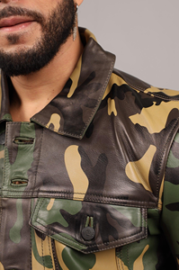 Veste en cuir camouflage pour homme, imprimé camouflage, en peau d'agneau, style trucker, poches à rabat sur la poitrine, fermeture boutonnée - Product Image 4