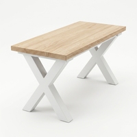 Table basse rectangulaire mobile moderne à pieds croisés en teck massif, finition blanchie, modèle TAB23 pour salon